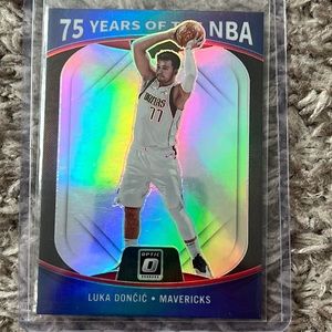 Luka Dončić 75th Anniversary Hologram Panini Donruss